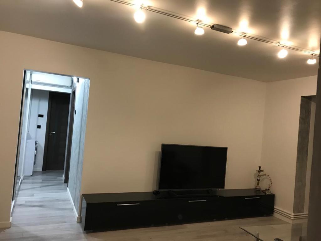 Elegant & Silver Luxury Craiova